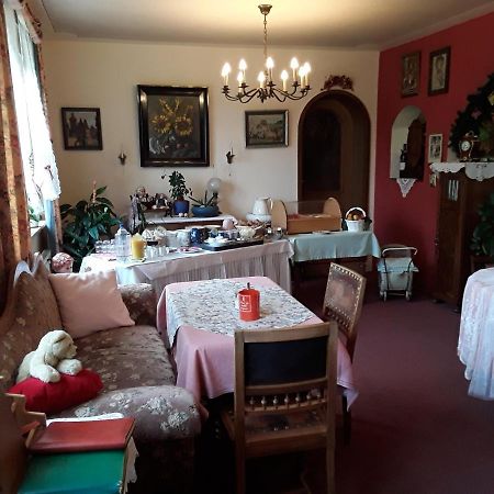 Gaestehaus "Gisela" Im Fuerstlichen Fischhaus Шиллингсфюрст Экстерьер фото