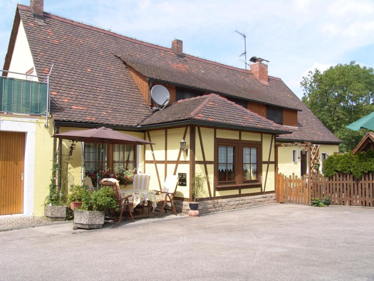 Gaestehaus "Gisela" Im Fuerstlichen Fischhaus Шиллингсфюрст Экстерьер фото