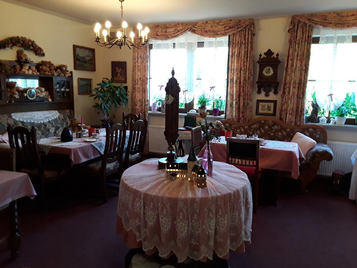 Gaestehaus "Gisela" Im Fuerstlichen Fischhaus Шиллингсфюрст Экстерьер фото
