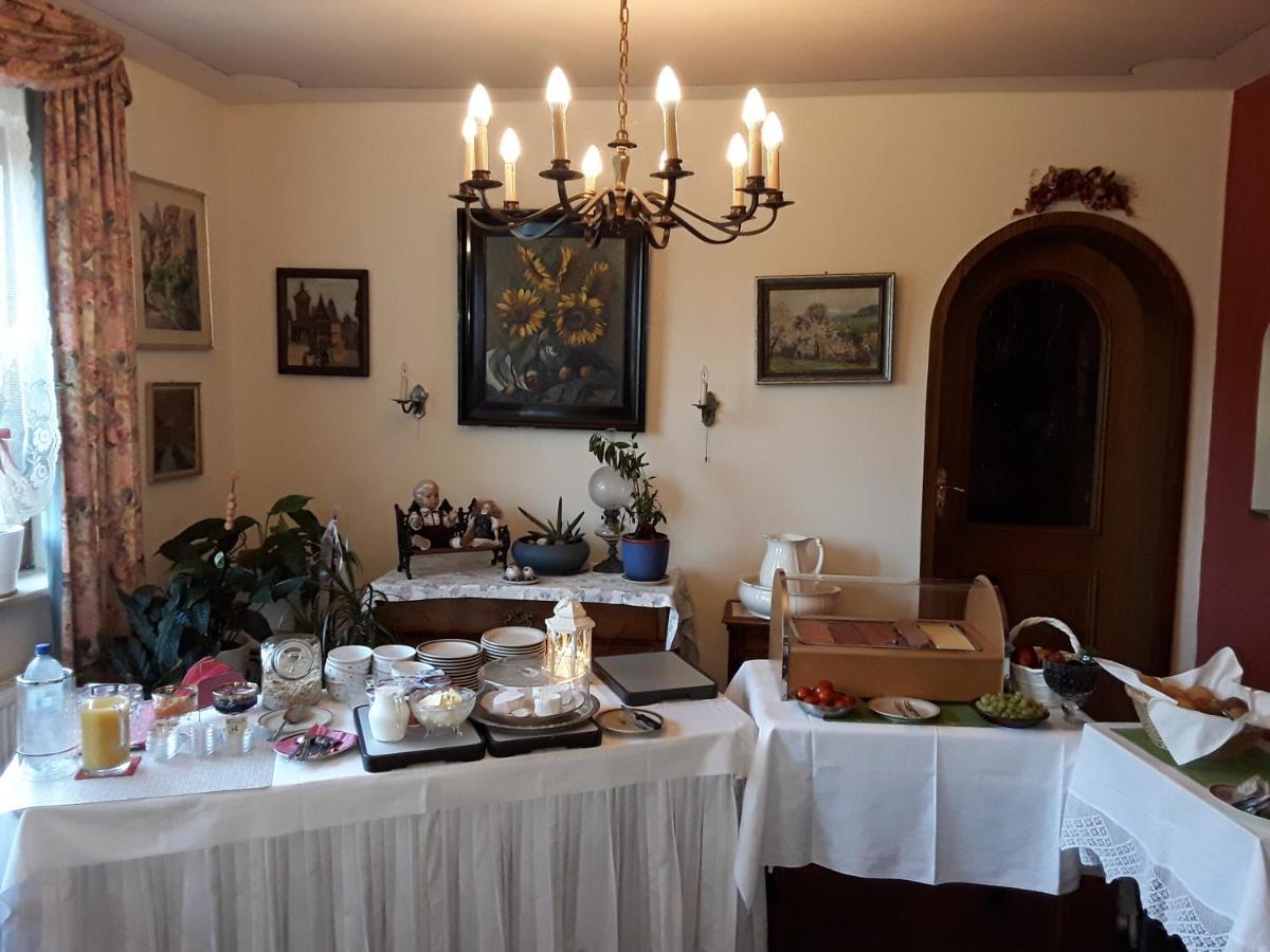Gaestehaus "Gisela" Im Fuerstlichen Fischhaus Шиллингсфюрст Экстерьер фото